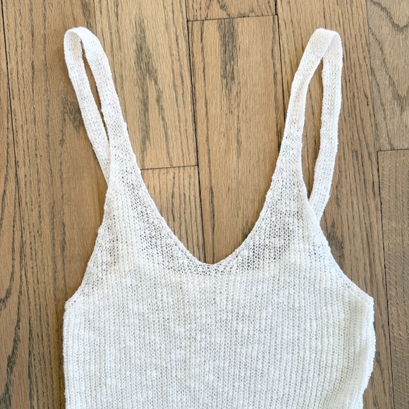 Love Tree Women’s White Crochet Sweater Knit Twist Front Tank Top Size Medium - Picture 2 of 9